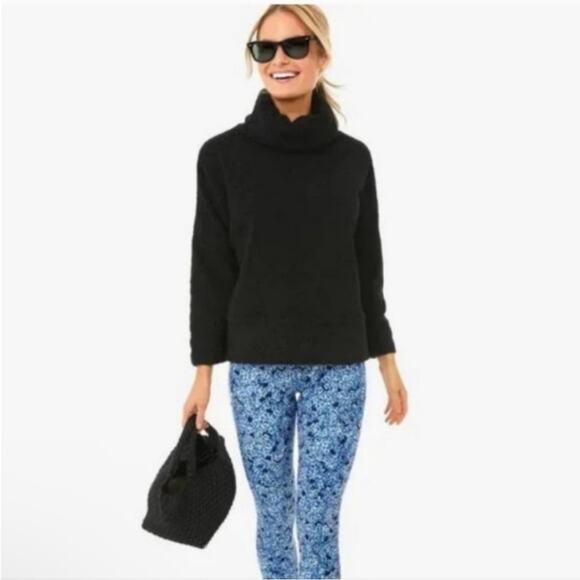 Tuckernuck Rollins Teddy Fleece Funnel Neck Pullover in Black Size M - Picture 2 of 10